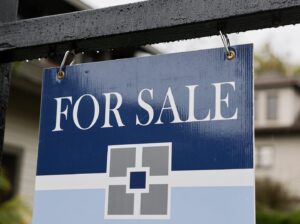 Compass real estate criticized for ‘getting both sides of the deal’