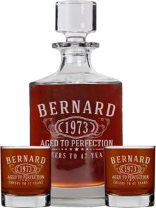 Personalized Etched Glass 28oz Whiskey Decanter With 2 Glasses, Round Bernard, Custom Engraved Fathers Day Gift, Retirement, Anniversary, Housewarming, Customized Bourbon Gifts for Men, Him, Dad