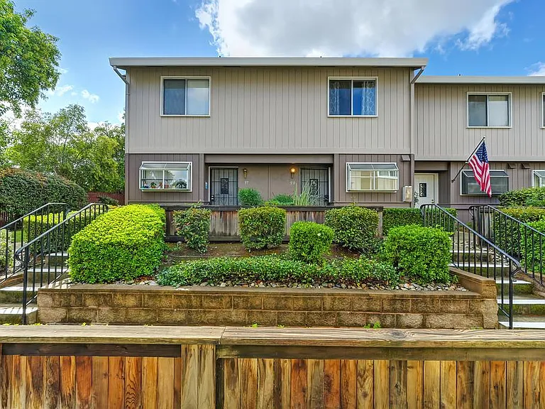 4321 Palm Ave APT 98, Sacramento