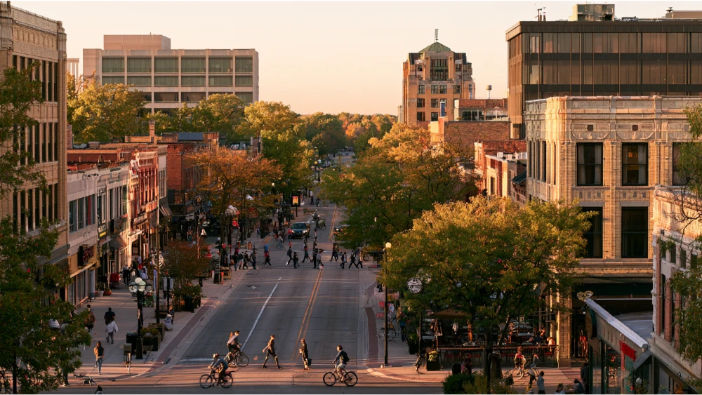 Ann Arbor Michigan downtown, university surroundings, Huron River, and tree-lined neighborhoods