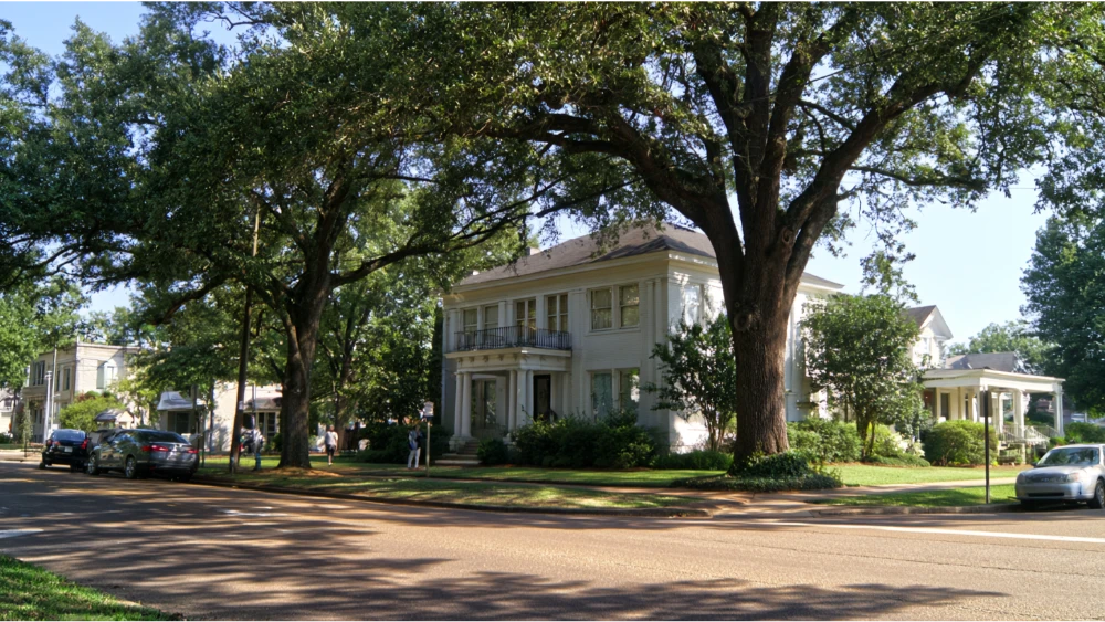 Brandon Mississippi community with historic downtown, Southern homes, and everyday suburban life