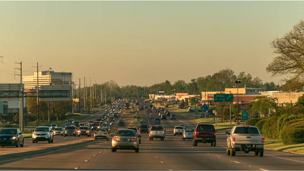 Southaven Mississippi traffic along a major commuter corridor near I-55