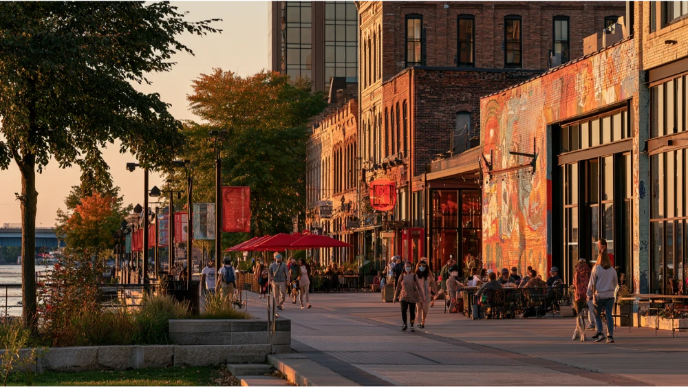 Grand Rapids Michigan art, riverfront, parks, and cultural attractions