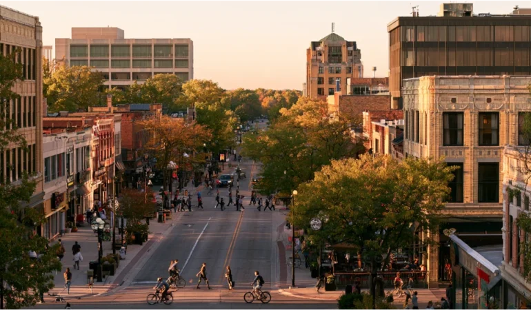 Ann Arbor Michigan downtown, university surroundings, Huron River, and tree-lined neighborhoods